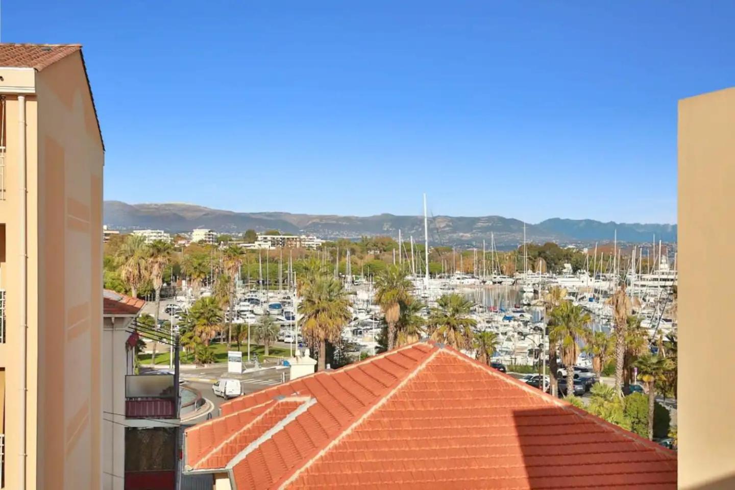 Charming Two-Bedroom Apartment With Balcony And Garage By The Marina アンティーブ エクステリア 写真