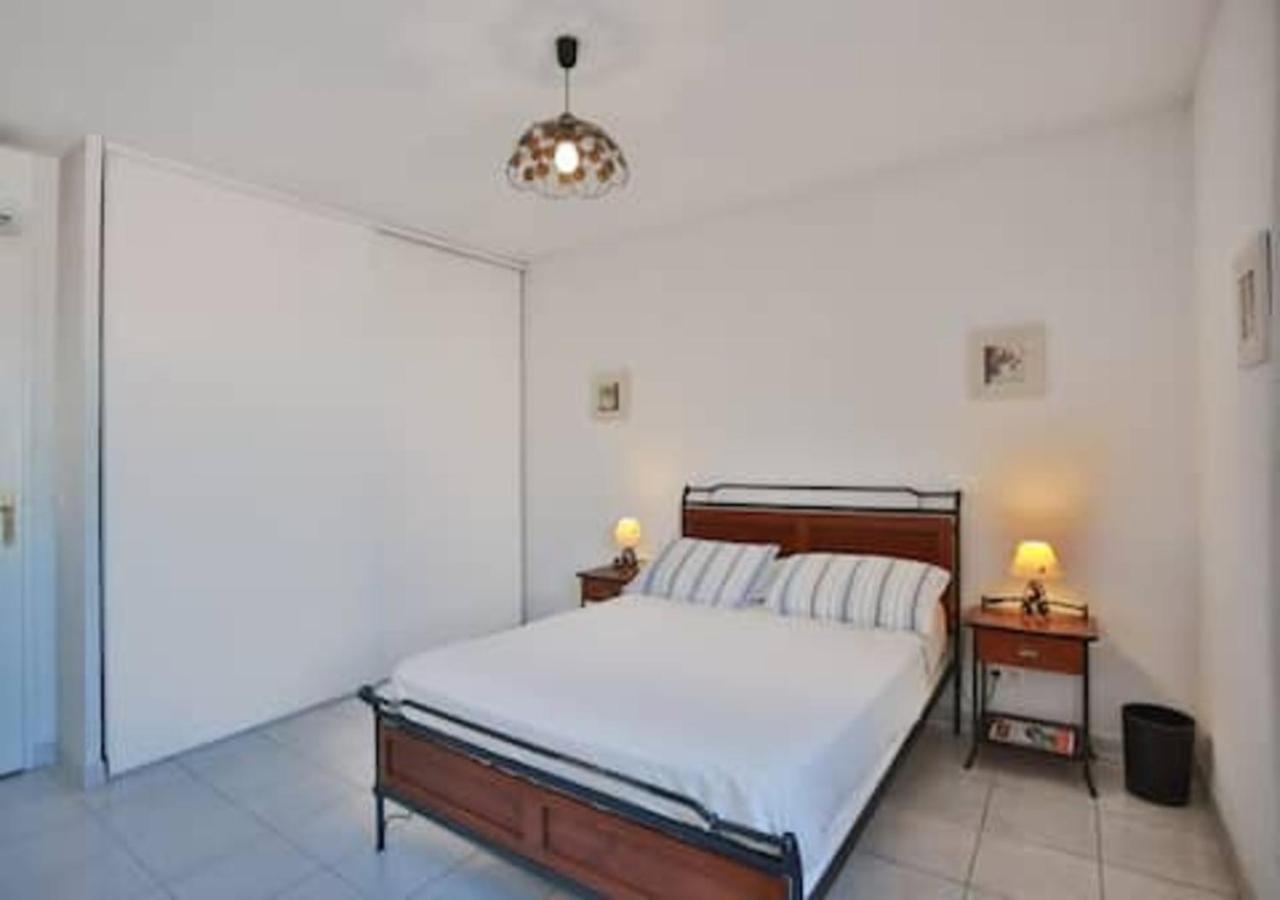 Charming Two-Bedroom Apartment With Balcony And Garage By The Marina アンティーブ エクステリア 写真