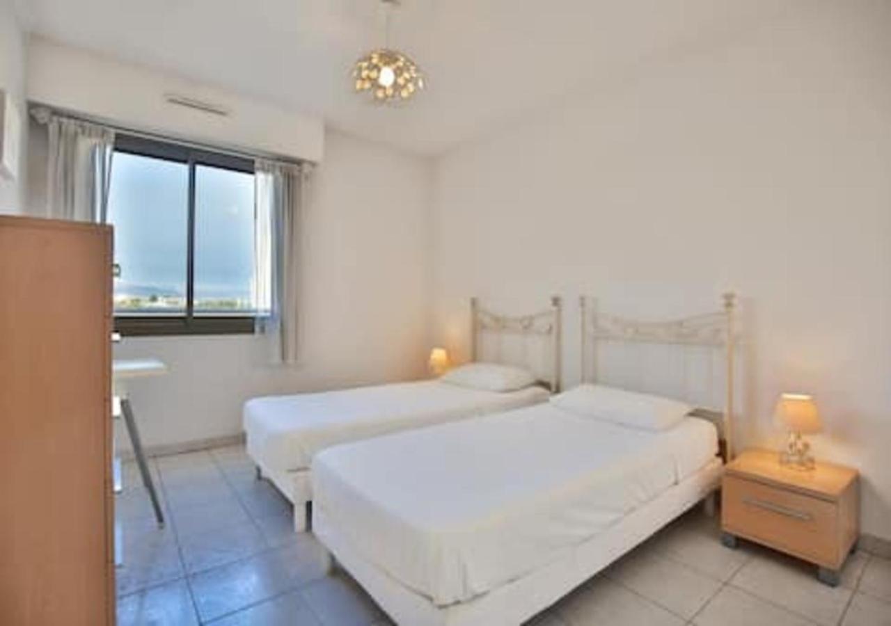 Charming Two-Bedroom Apartment With Balcony And Garage By The Marina アンティーブ エクステリア 写真