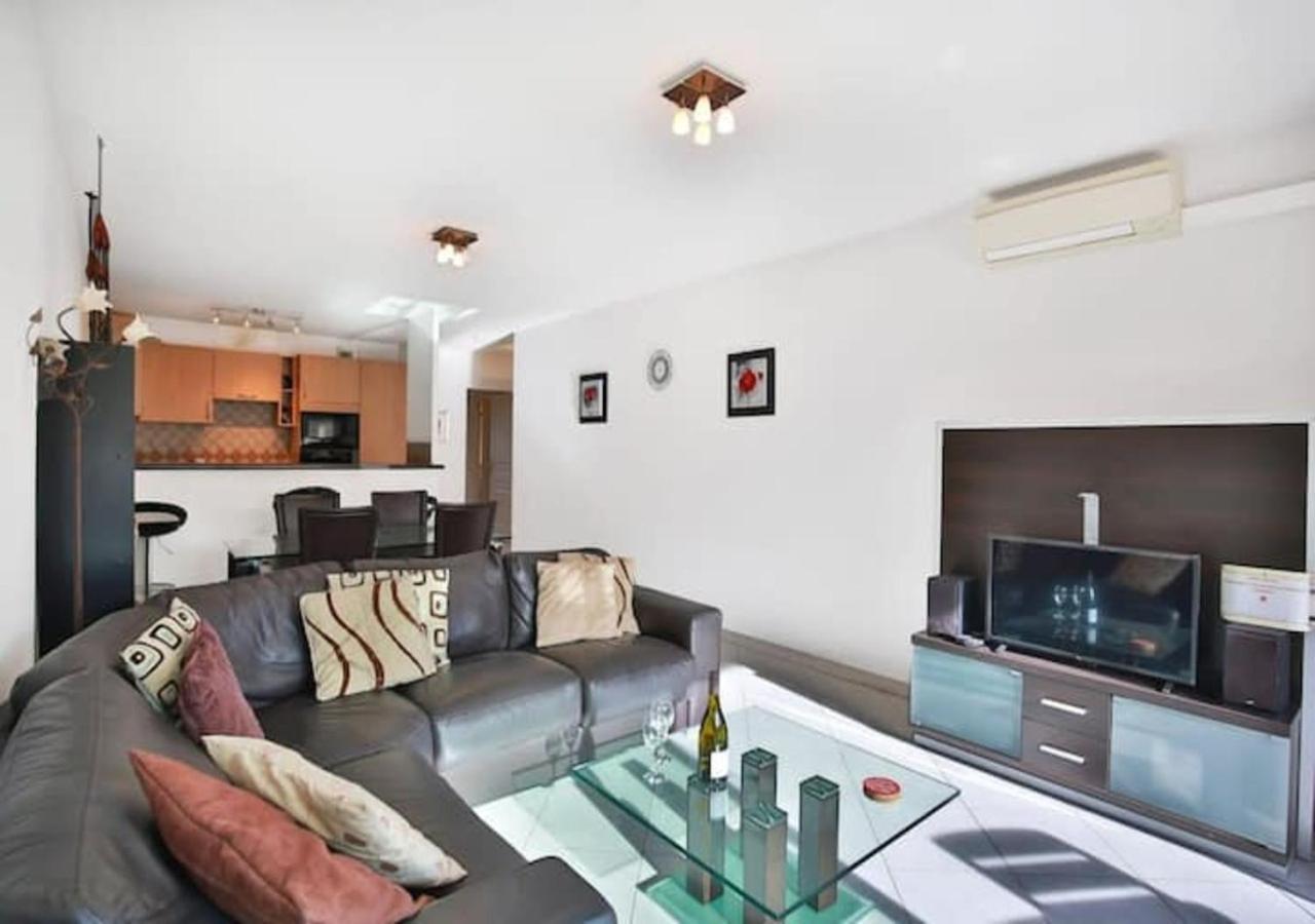 Charming Two-Bedroom Apartment With Balcony And Garage By The Marina アンティーブ エクステリア 写真