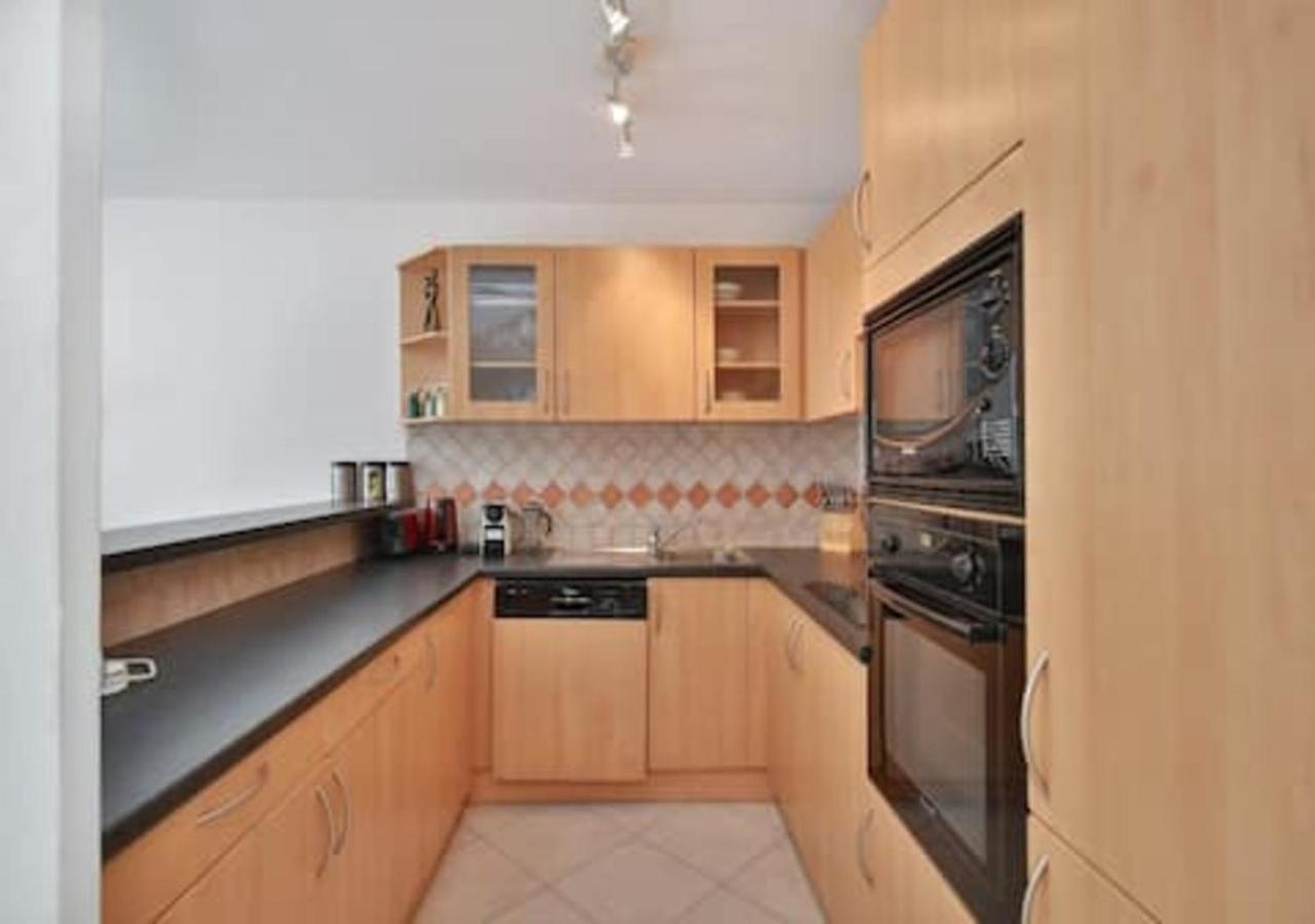 Charming Two-Bedroom Apartment With Balcony And Garage By The Marina アンティーブ エクステリア 写真